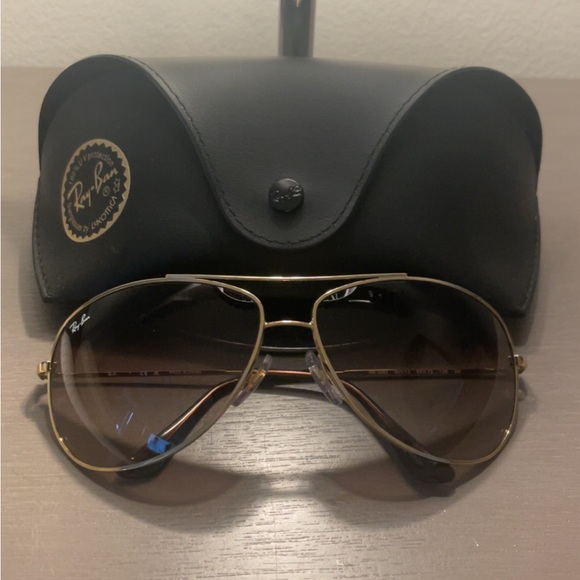 Brand New Ray Ban Aviators!! - Picture 2 of 4